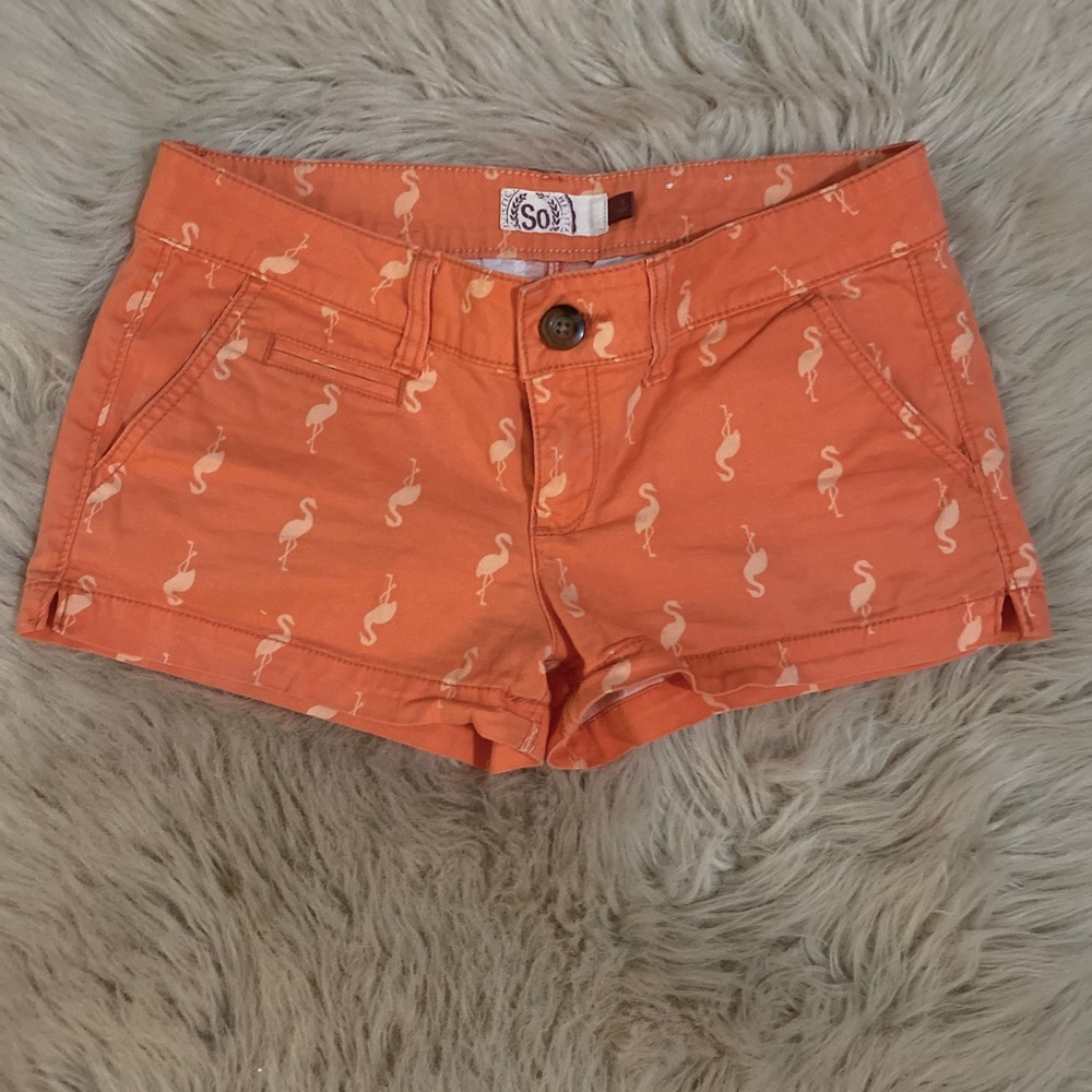 Shorts size 5/25. Used. Coral with flamingo 🦩 print. Super cute shorts.